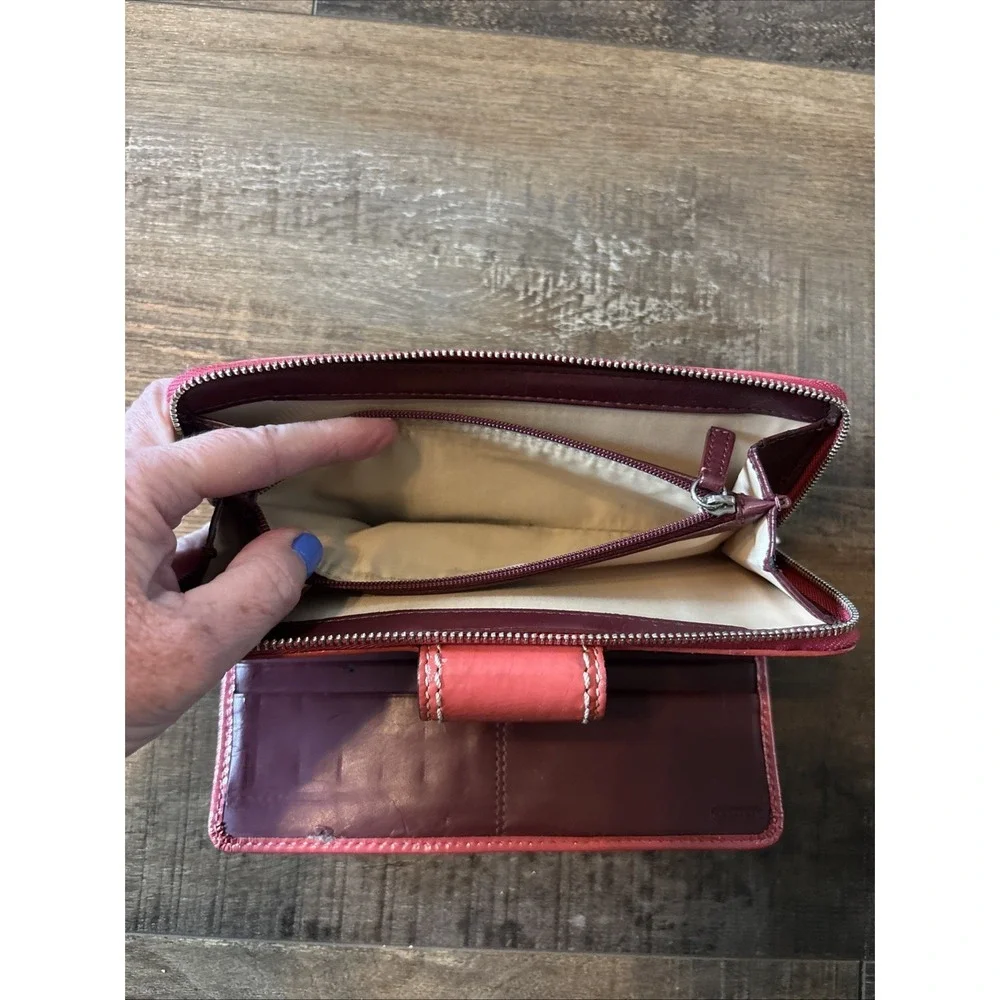 Coach Signature Embossed Pink Patent Leathre Turnlock Credit Card Long Wallet